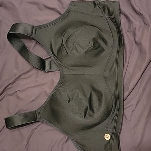 Livi Sports bra with underwire